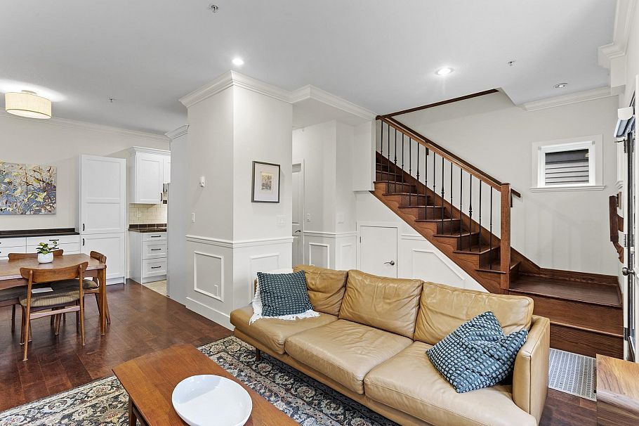 4463 Welwyn Street Vancouver, BC - 5