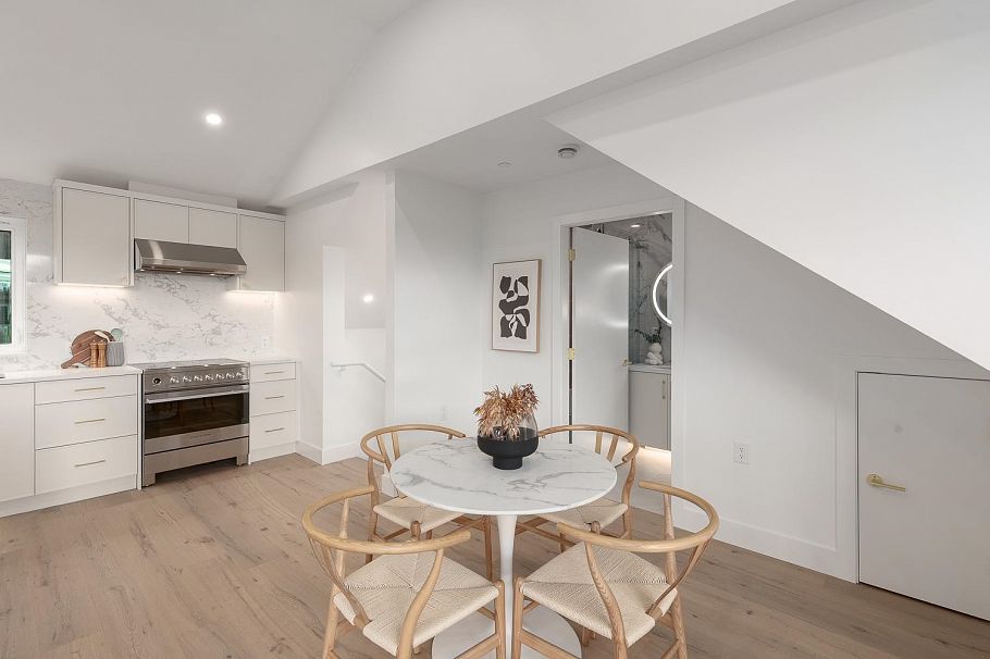 464 E 17th Avenue Vancouver, BC - 4