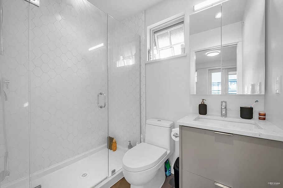 7901 Oak Street Vancouver, BC - 24