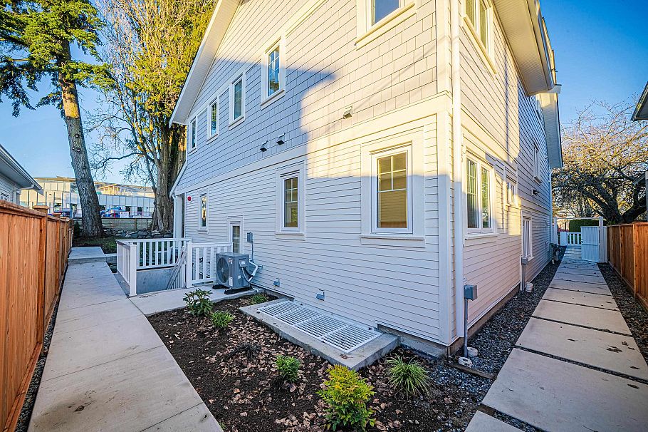 970 Park Drive Vancouver, BC - 4