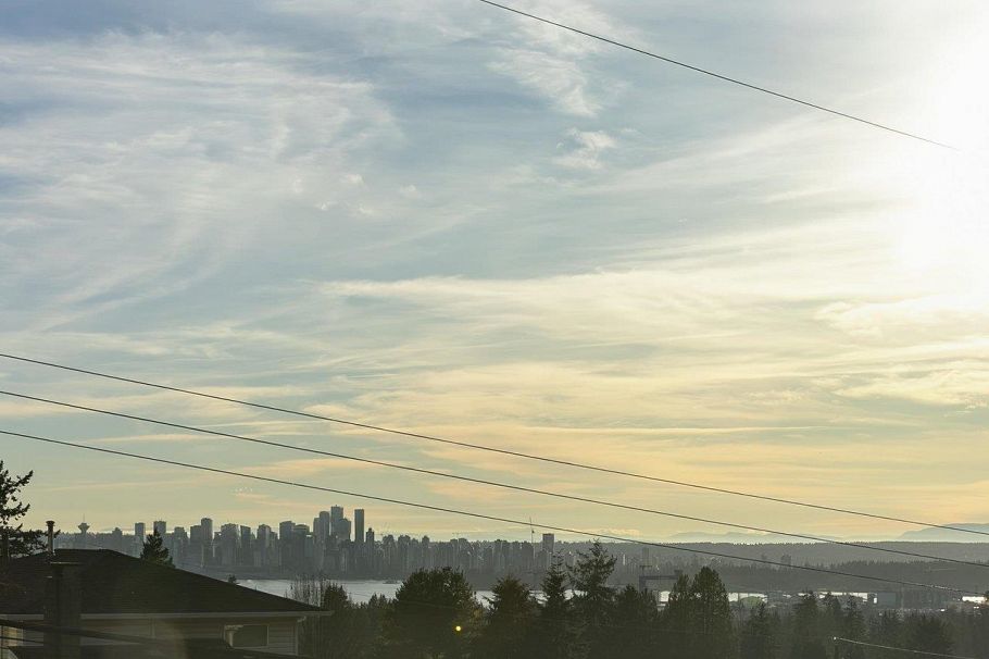 324 W 28th Street North Vancouver, BC - 8