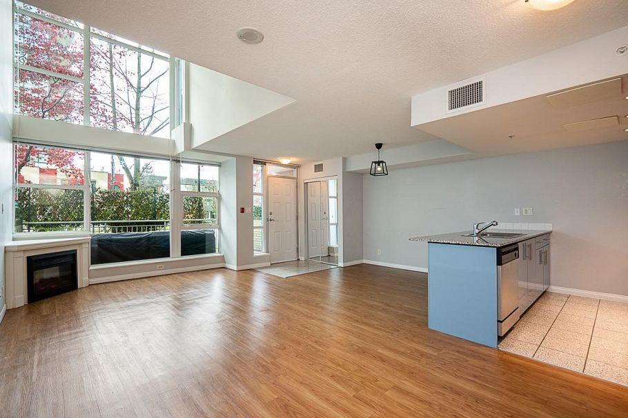 TH6 168 E Esplanade Avenue North Vancouver, BC - 3