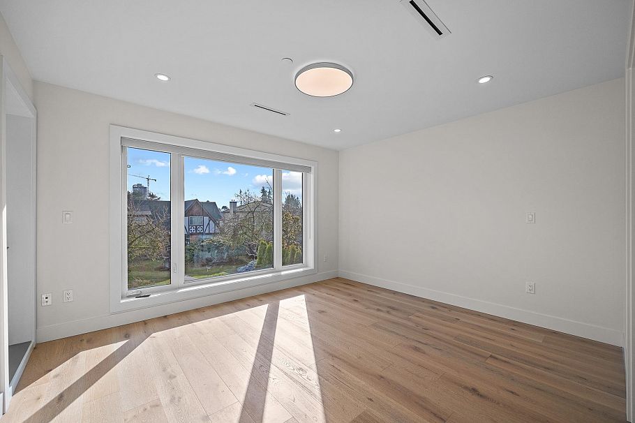 6011 Fremlin Street Vancouver, BC - 21