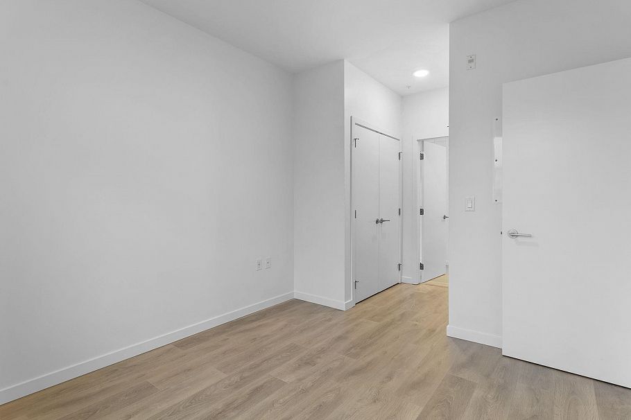 201 725 Marine Drive North Vancouver, BC - 14