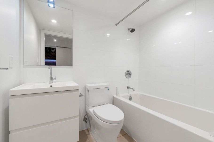 505 1133 Hornby Street Vancouver, BC - 5