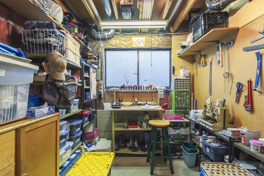 324 W 28th Street North Vancouver, BC - 36