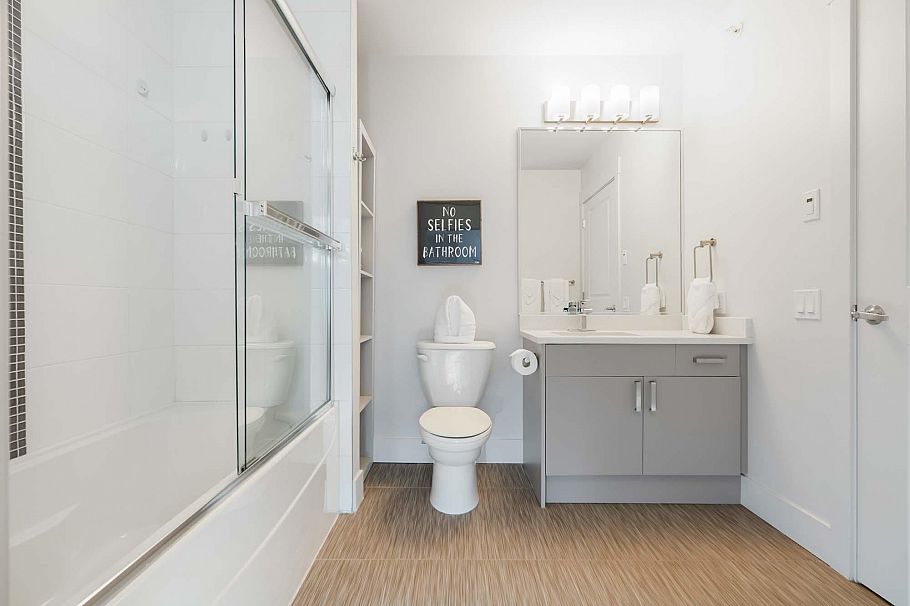 403 857 W 15th Street North Vancouver, BC - 14