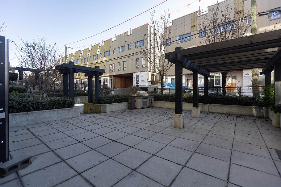 306 625 E 3rd Street North Vancouver, BC - 25