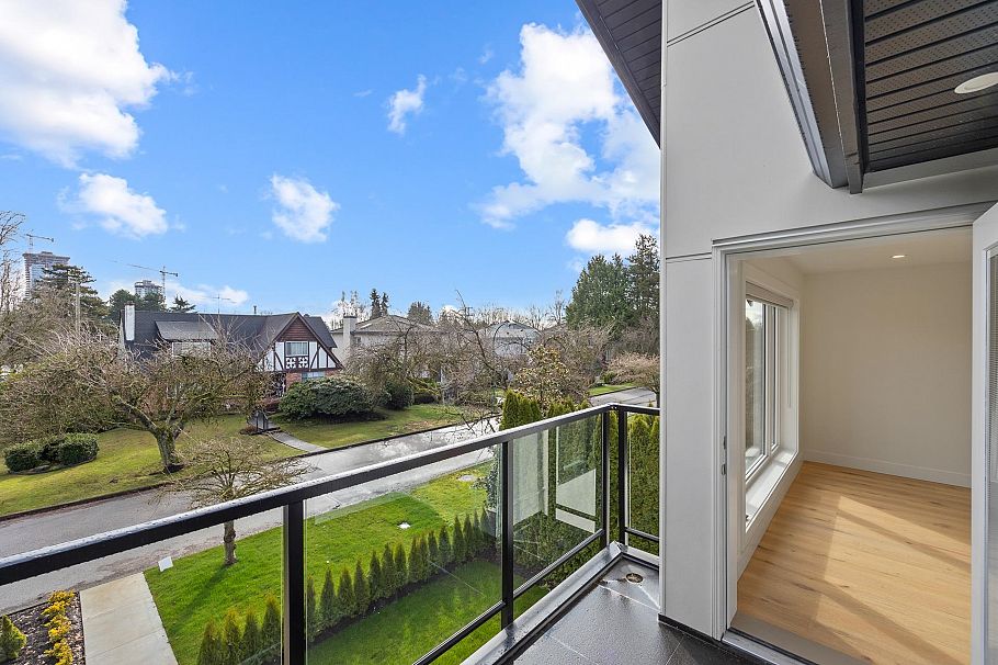 6011 Fremlin Street Vancouver, BC - 24