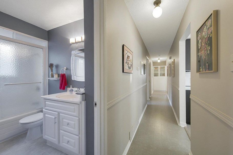 324 W 28th Street North Vancouver, BC - 24