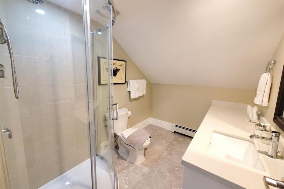 195 W 12 Avenue Vancouver, BC - 30