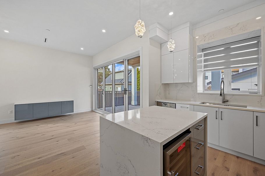 6011 Fremlin Street Vancouver, BC - 13