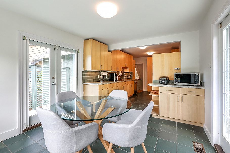 3962 W 22nd Avenue Vancouver, BC - 8