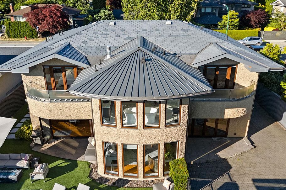 2809 Edgemont Boulevard North Vancouver, BC - 35