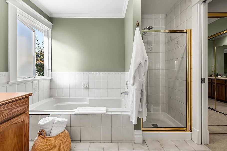 3171 W 42nd Avenue Vancouver, BC - 31