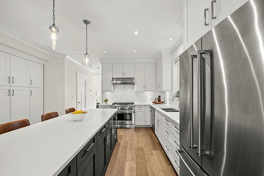 244 E 18th Street North Vancouver, BC - 7