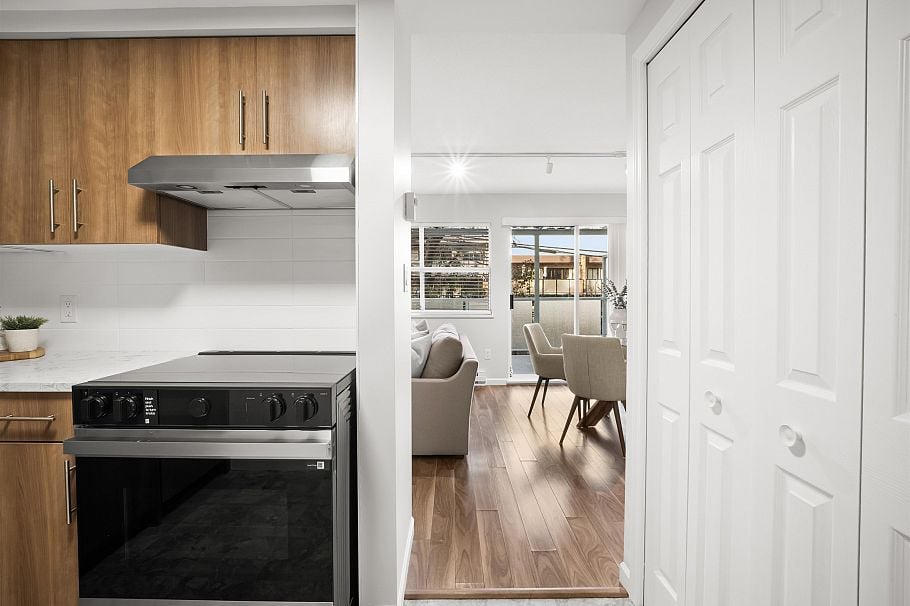 935 E 8th Avenue Vancouver, BC - 12