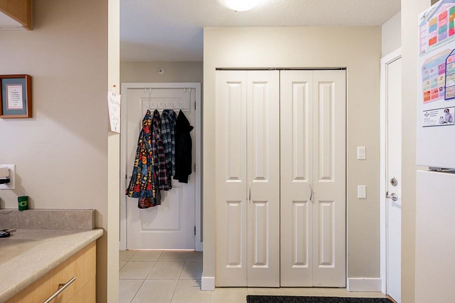 211 3660 Vanness Avenue Vancouver, BC - 17