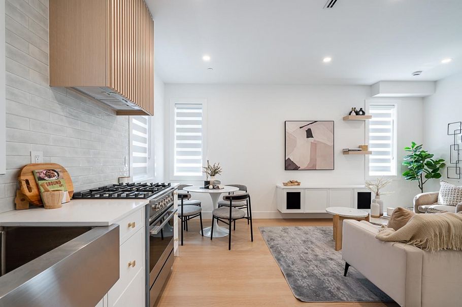 2107 E 33rd Avenue Vancouver, BC - 11