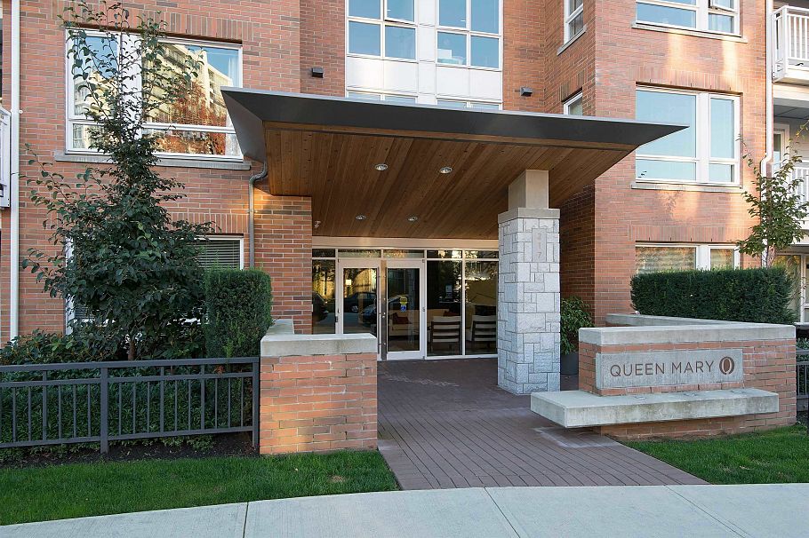 307 217 W 8th Street North Vancouver, BC - 2