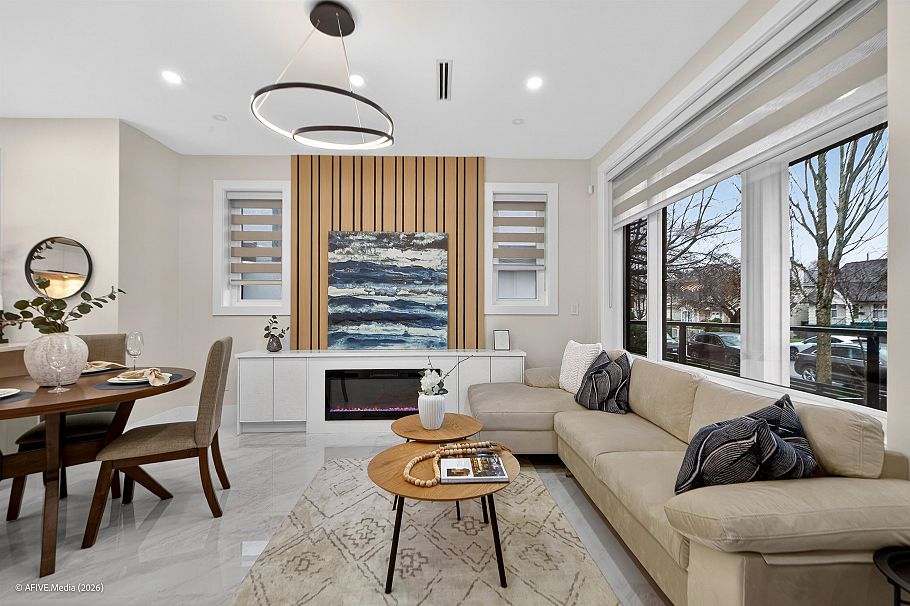 1552 W 66th Avenue Vancouver, BC - 4