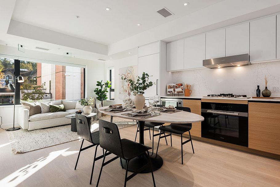 243 475 W 28th Avenue Vancouver, BC - 9