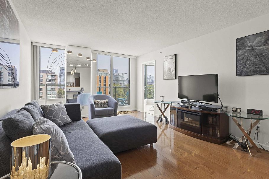 904 2288 Pine Street Vancouver, BC - 2