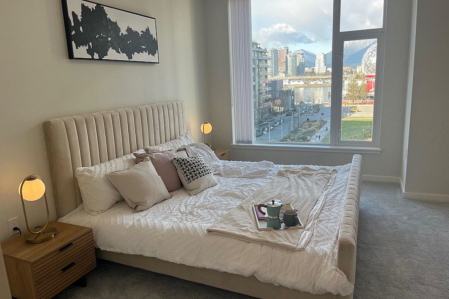 707 1708 Ontario Street Vancouver, BC - 8