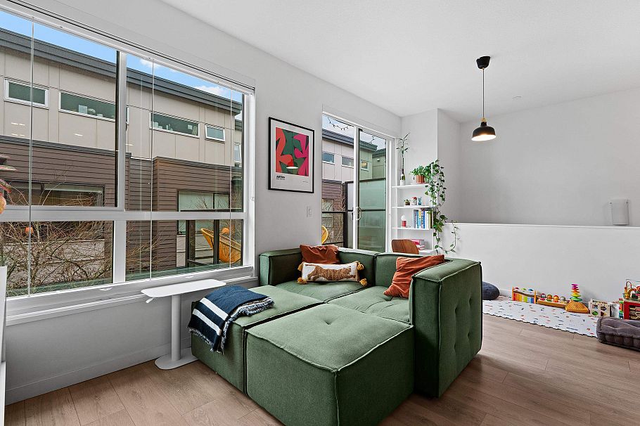 27 533 E 3rd Street North Vancouver, BC - 8