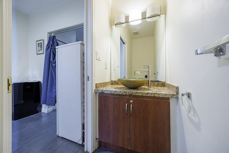 4774 Knight Street Vancouver, BC - 16