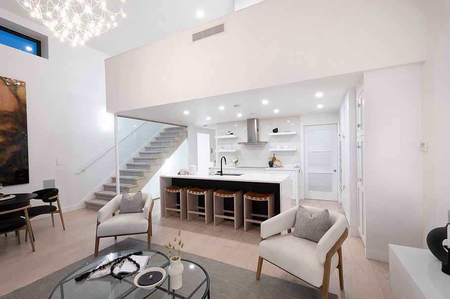 2734 Yale Street Vancouver, BC - 7