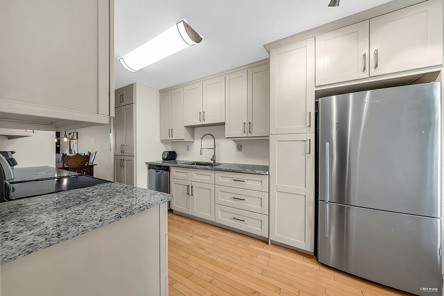 1031 Scantlings Vancouver, BC - 16