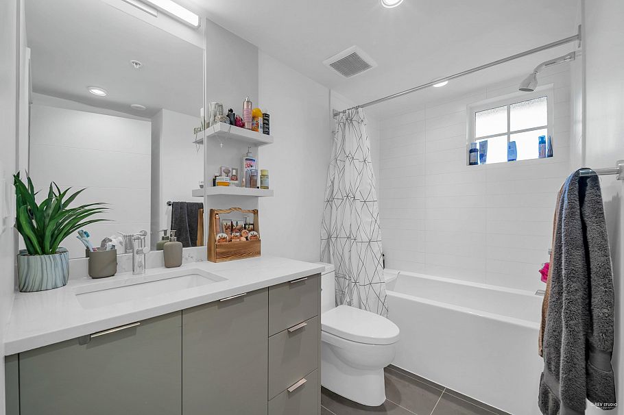 7901 Oak Street Vancouver, BC - 19