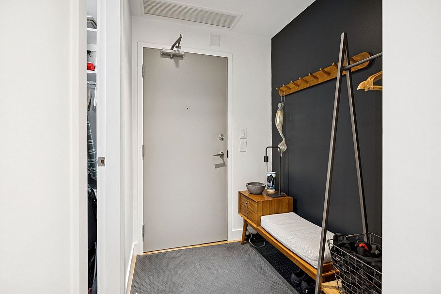 228 108 E 1st Avenue Vancouver, BC - 2