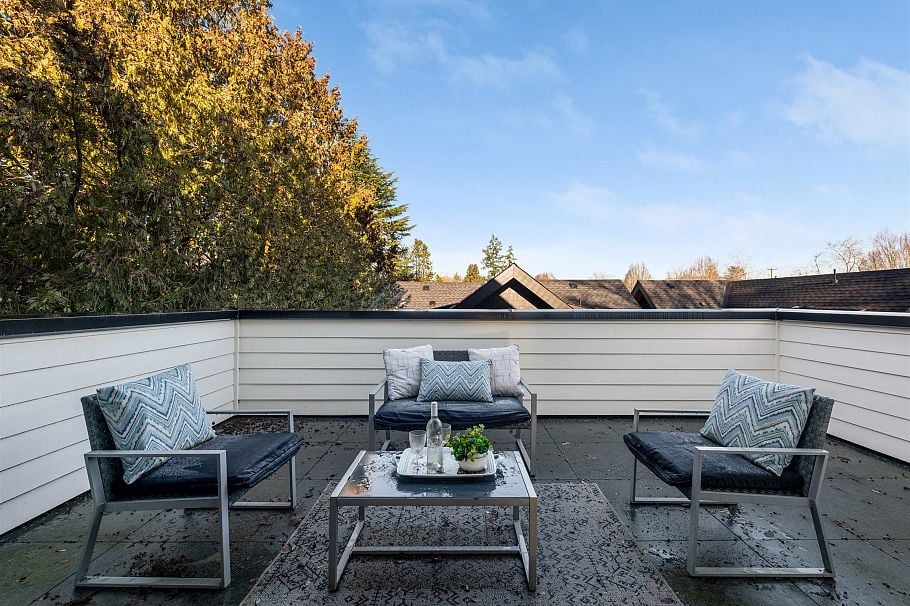 1 365 E 33rd Avenue Vancouver, BC - 33