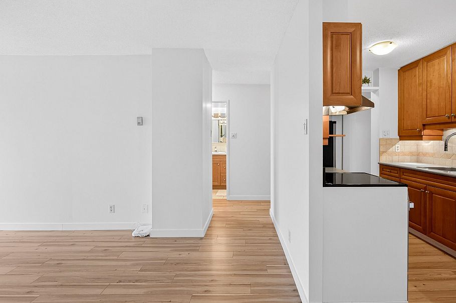 1306 2016 Fullerton Avenue North Vancouver, BC - 12