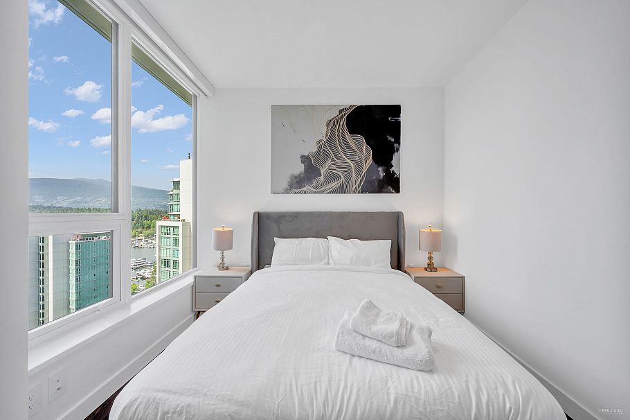 2001 620 Cardero Street Vancouver, BC - 16