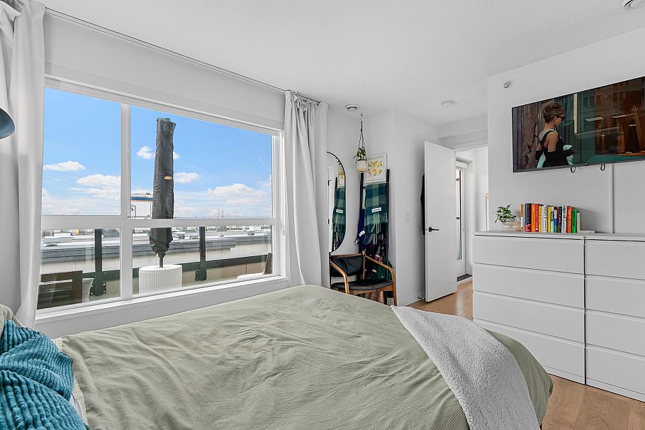 27 533 E 3rd Street North Vancouver, BC - 18