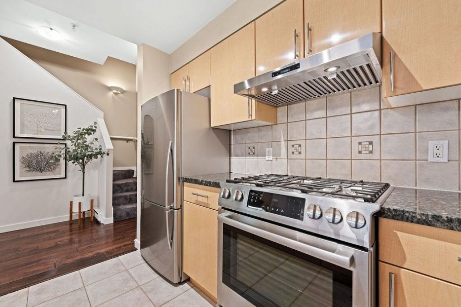 123 Aquarius Mews Vancouver, BC - 19