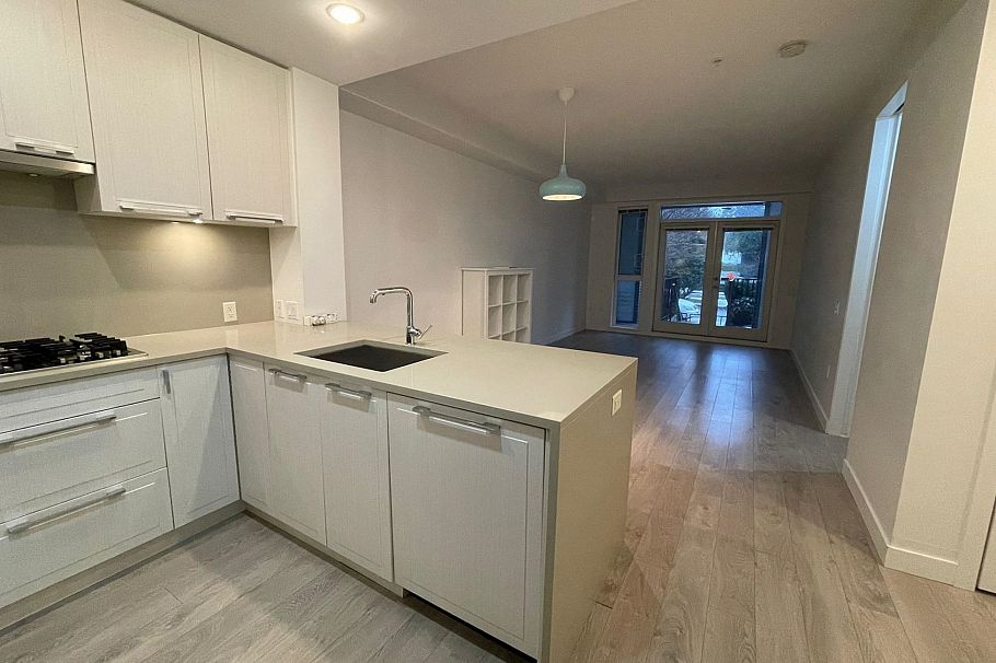 102 6633 Cambie Street Vancouver, BC - 2