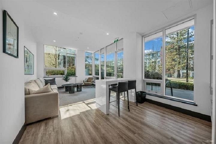 102 4988 Cambie Street Vancouver, BC - 14