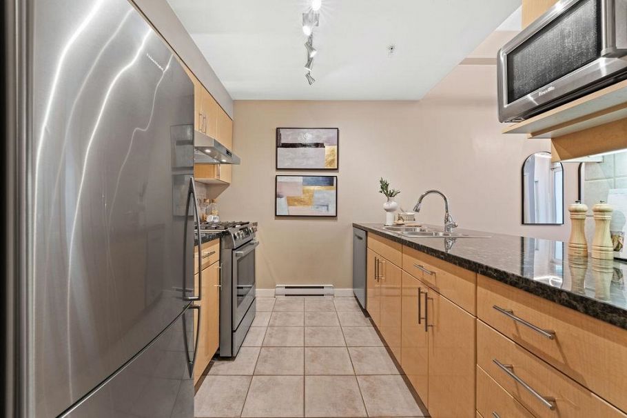 123 Aquarius Mews Vancouver, BC - 18