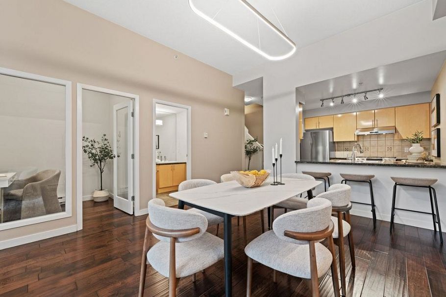 123 Aquarius Mews Vancouver, BC - 16