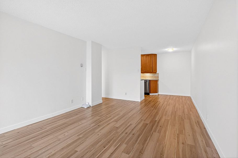 1306 2016 Fullerton Avenue North Vancouver, BC - 13