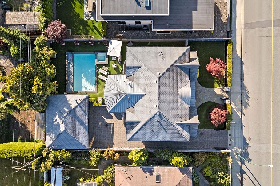 2809 Edgemont Boulevard North Vancouver, BC - 32