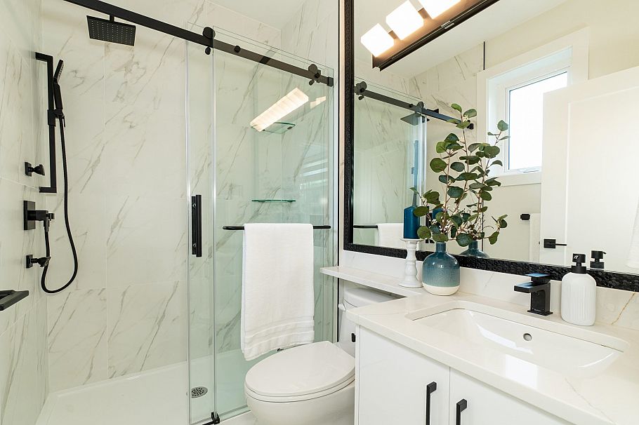 1552 W 66th Avenue Vancouver, BC - 13