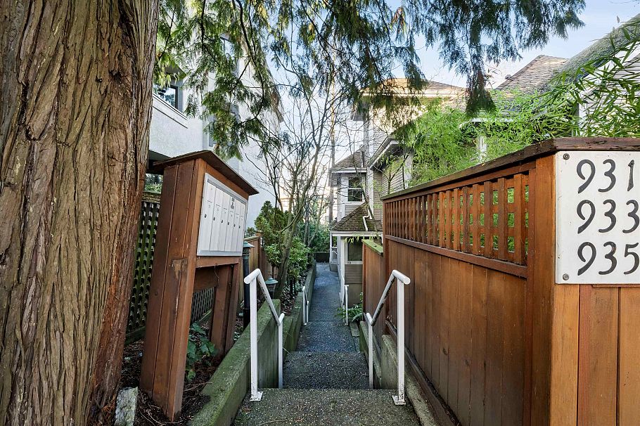 935 E 8th Avenue Vancouver, BC - 32