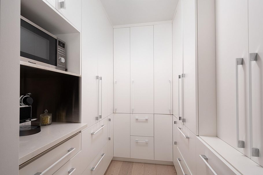 2734 Yale Street Vancouver, BC - 8