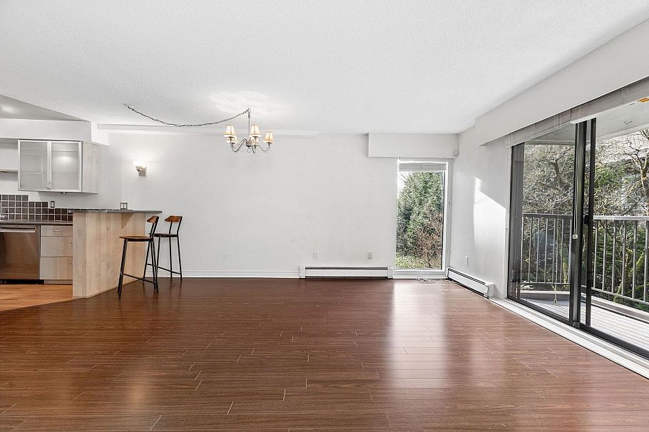 203 330 E 1st Street North Vancouver, BC - 15