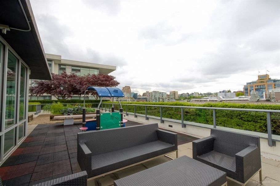 232 1777 W 7th Avenue Vancouver, BC - 14